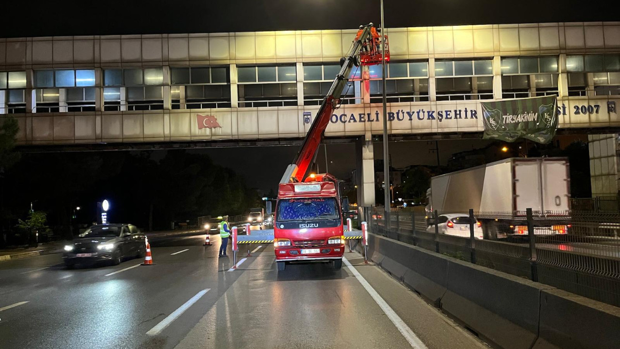 Büyükşehir personeli temizlik mesaisinde