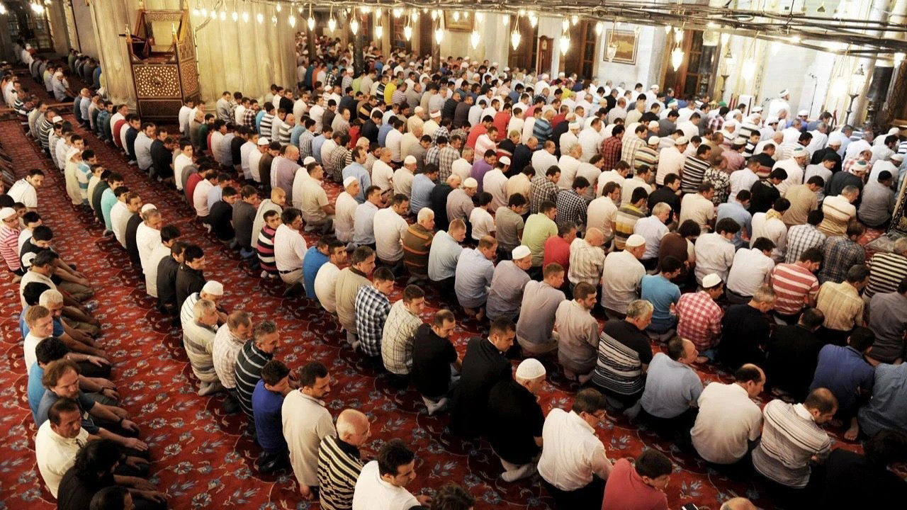 18 TEMMUZ CUMA HUTBESİ METNİ TAMAMI PDF: İşte Bugünkü Cuma Hutbesi Metni PDF
