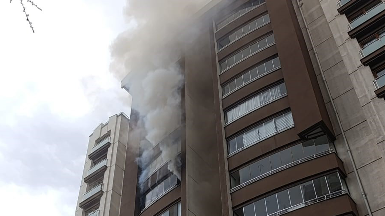 Ankara'da panik anları: 14 katlı binada yangın çıktı!