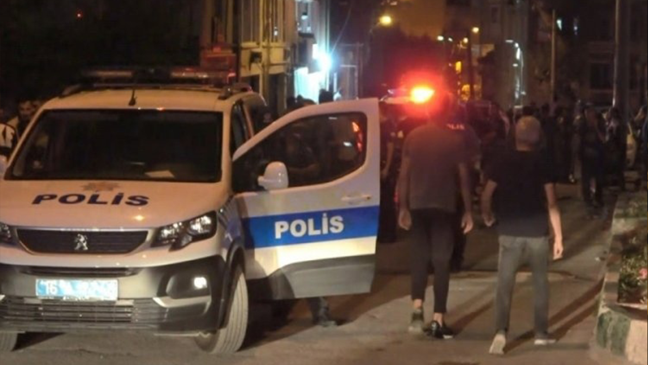 Magandalar iş başında! Rastgele etrafa ateş açtı
