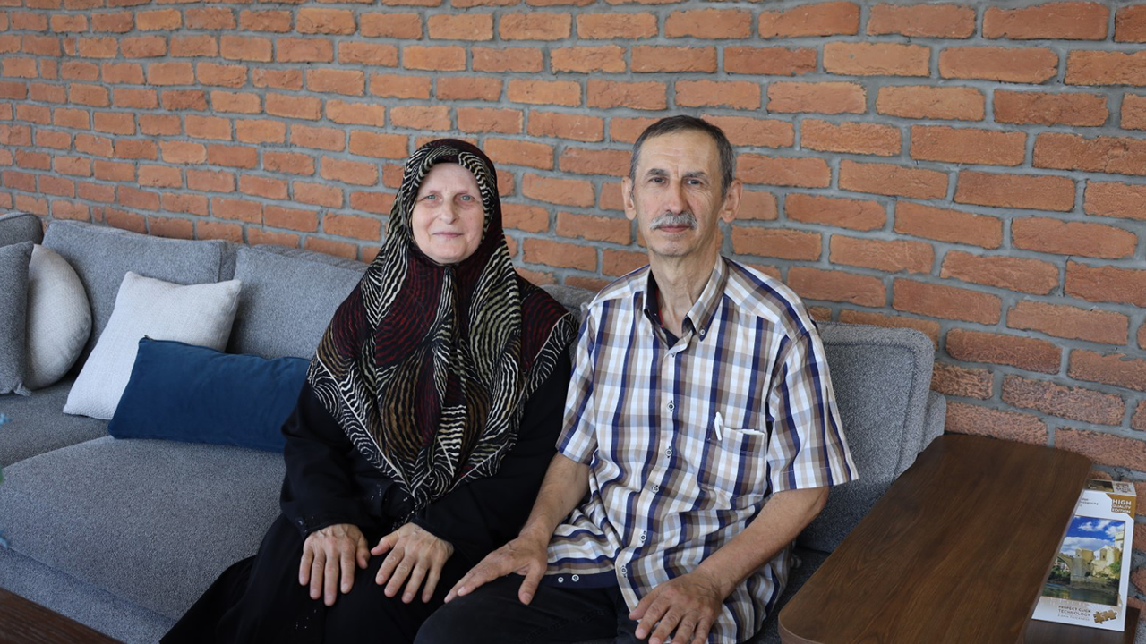 Saygınlar Kulübü'nde filmlerdeki gibi bir aşk!