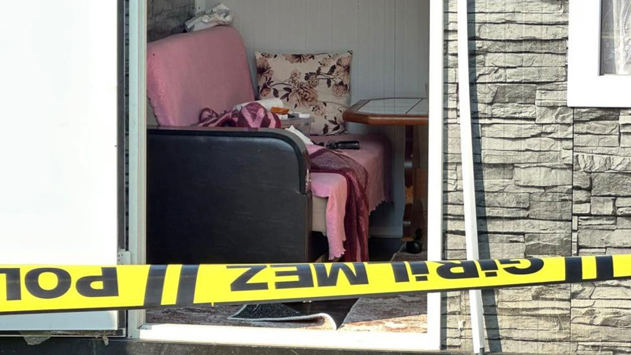 Başından silahla vurulmuş halde bulunan yaşlı adam hayatını kaybetti