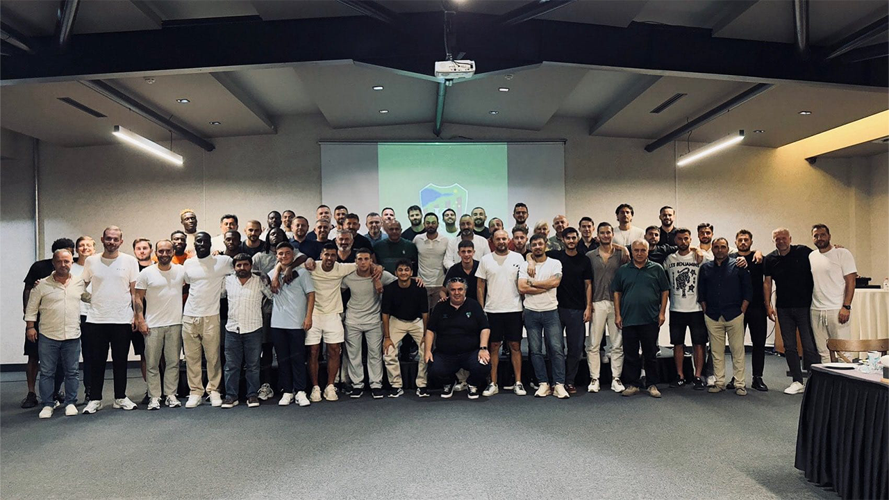 Kocaelispor yemekte bir araya geldi