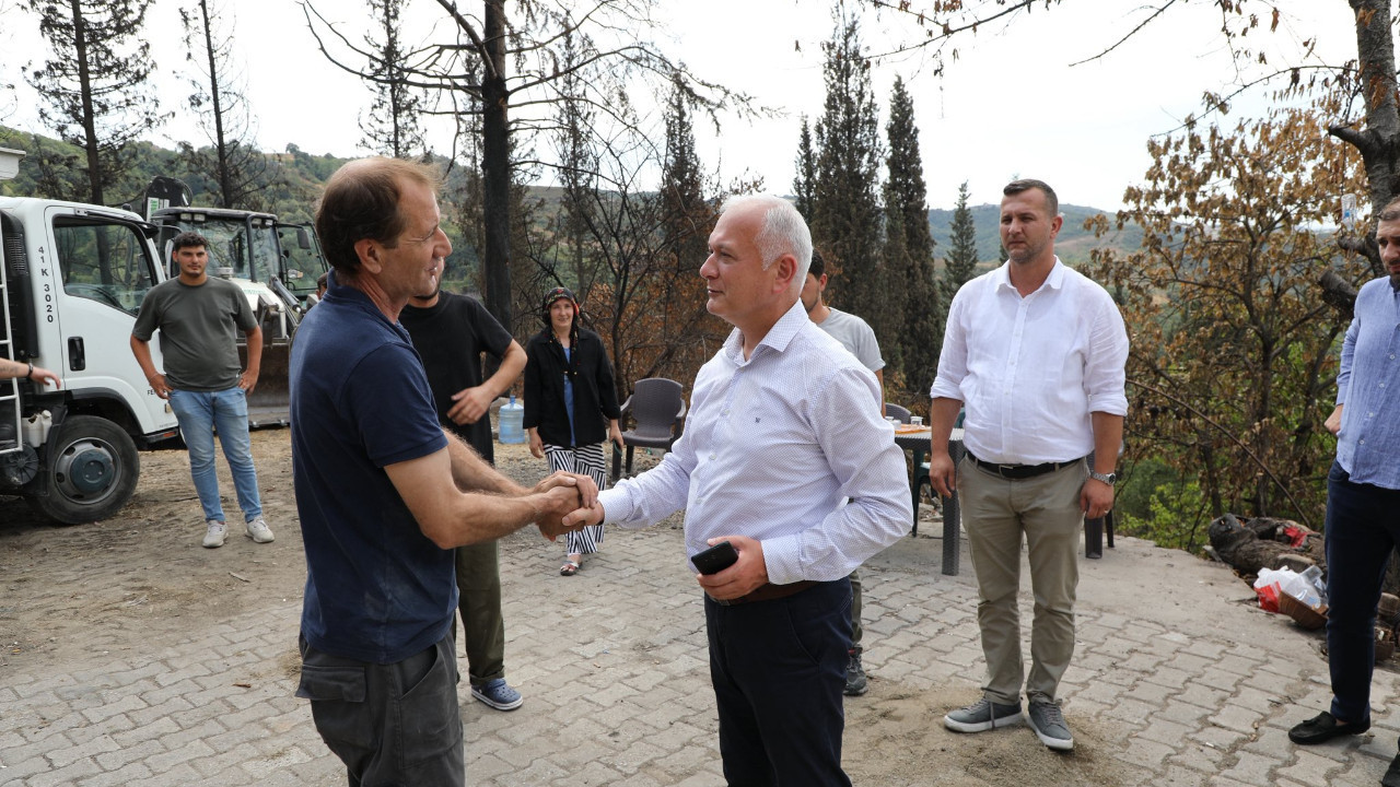 Ahmet Çalık'tan yangından etkilenen vatandaşa ziyaret