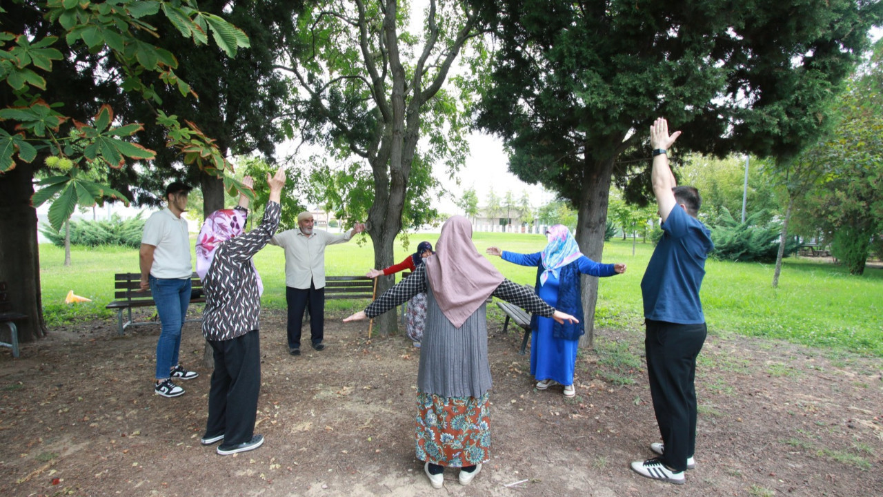 Alzheimer Merkezi, hem hastalara hem de yakınlarına destek oluyor