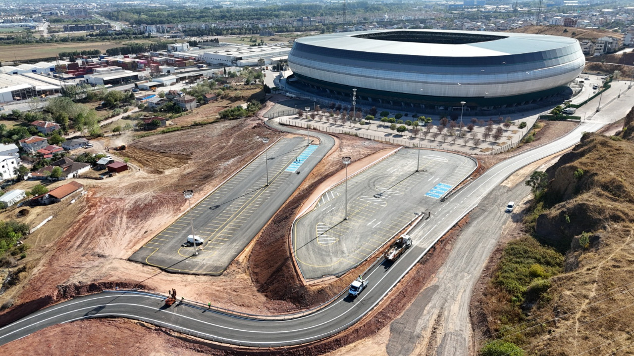Kocaeli Stadı'nda otopark inşası tamamlandı
