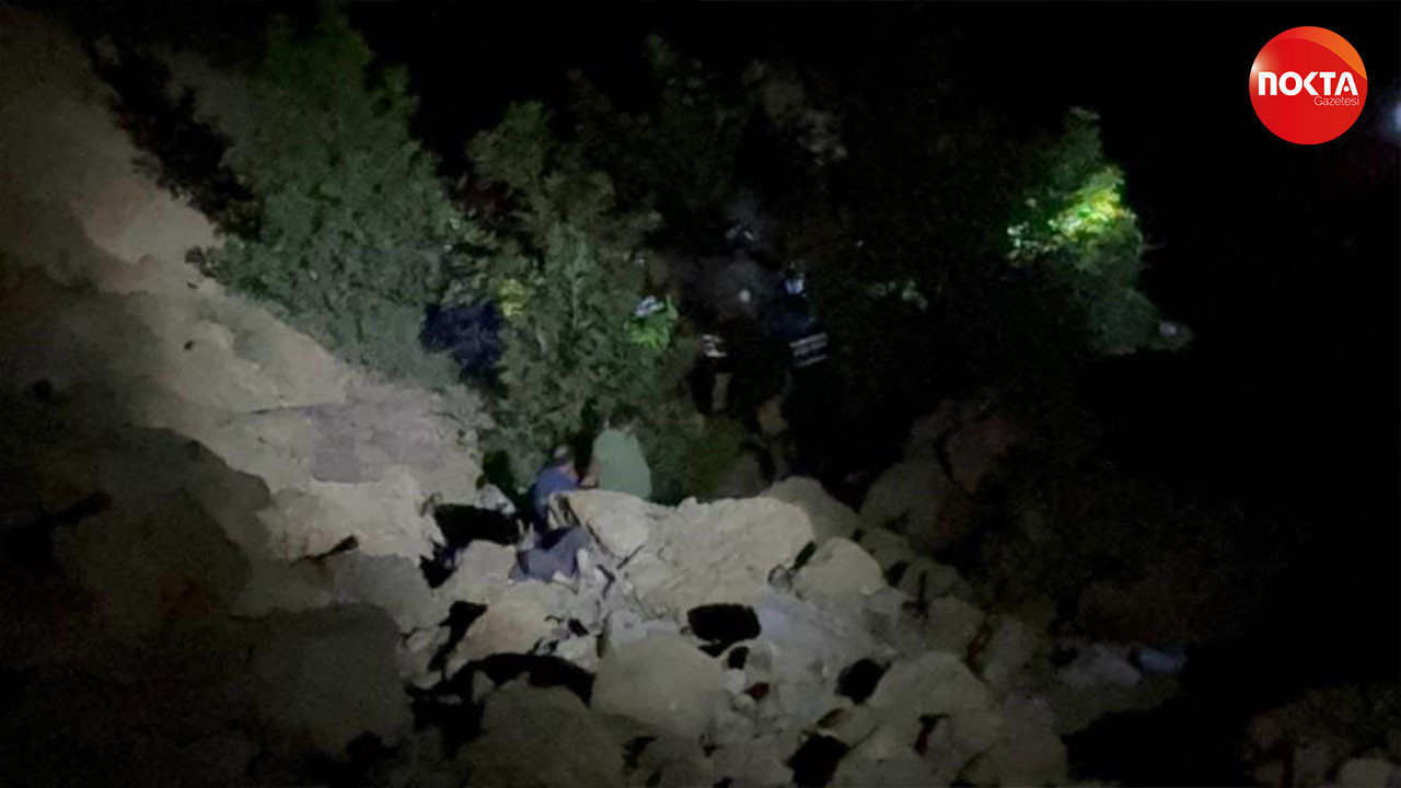 Otomobil uçuruma yuvarlandı: 5 ölü