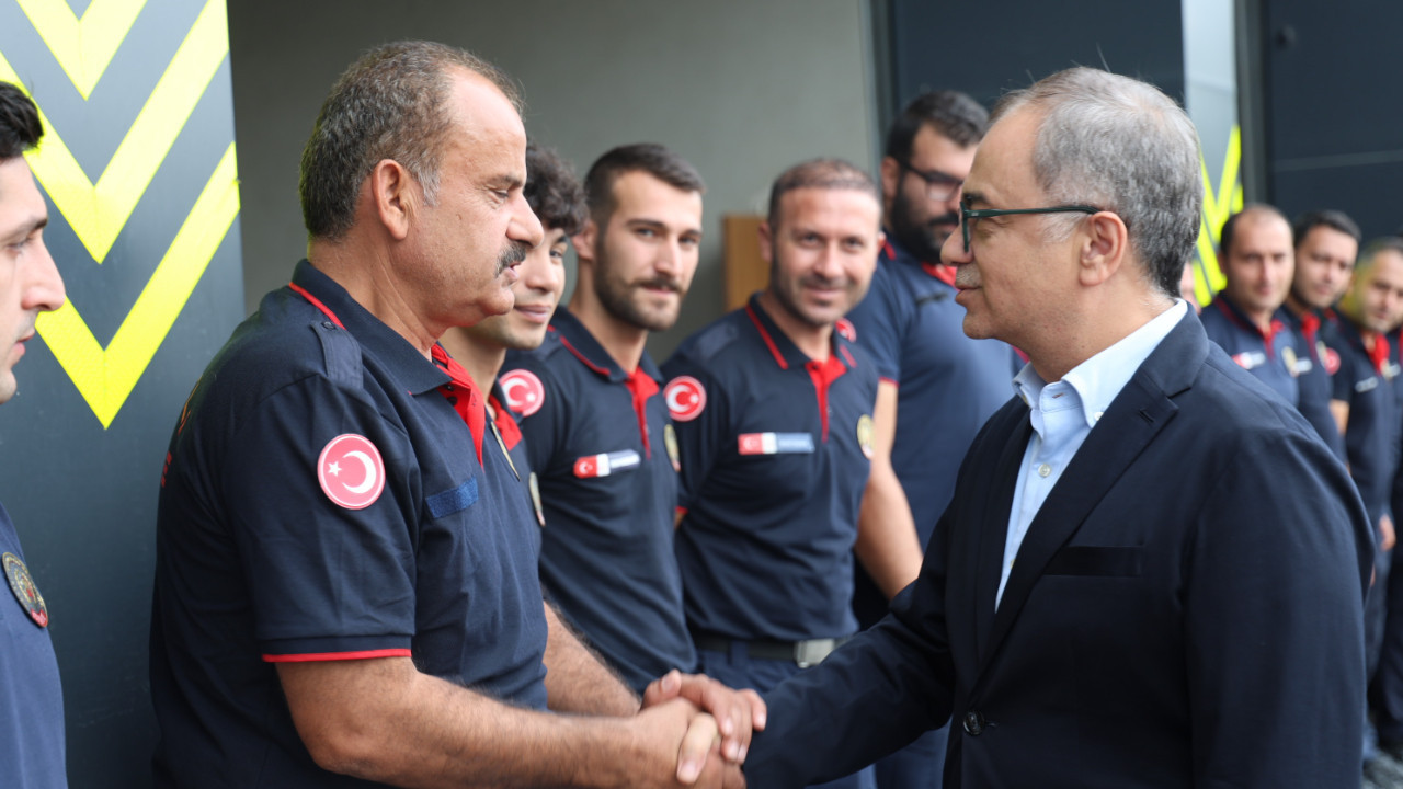 Hayri Baraçlı'dan itfaiyecilere ziyaret!