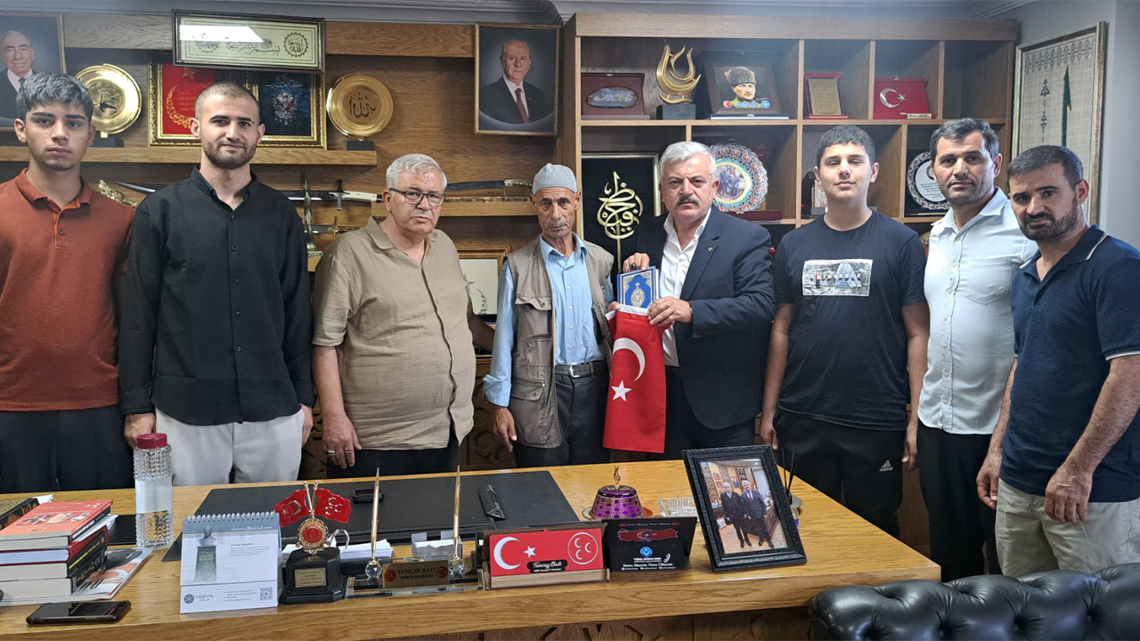 Kocaelili vatandaşlardan MHP Kocaeli İl Teşkilatı'na destek ziyaretleri
