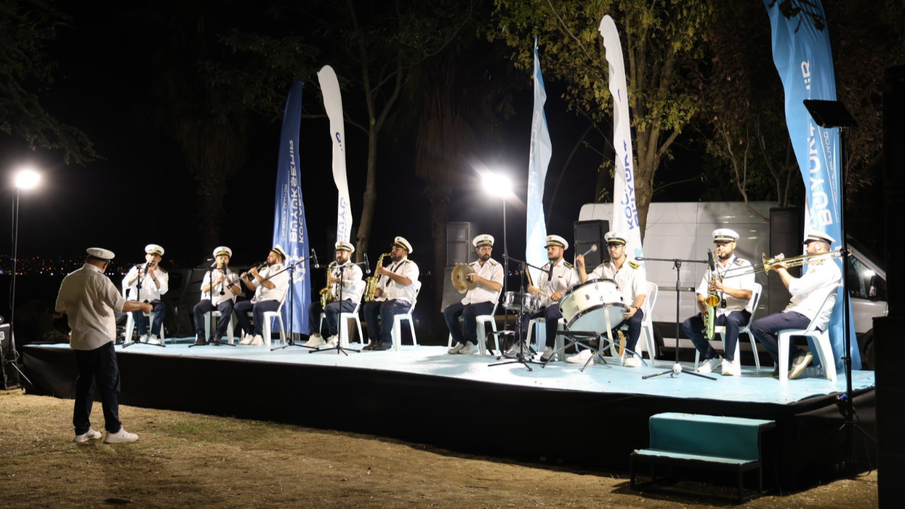 Başiskele sahilinde müzikli eğlence!