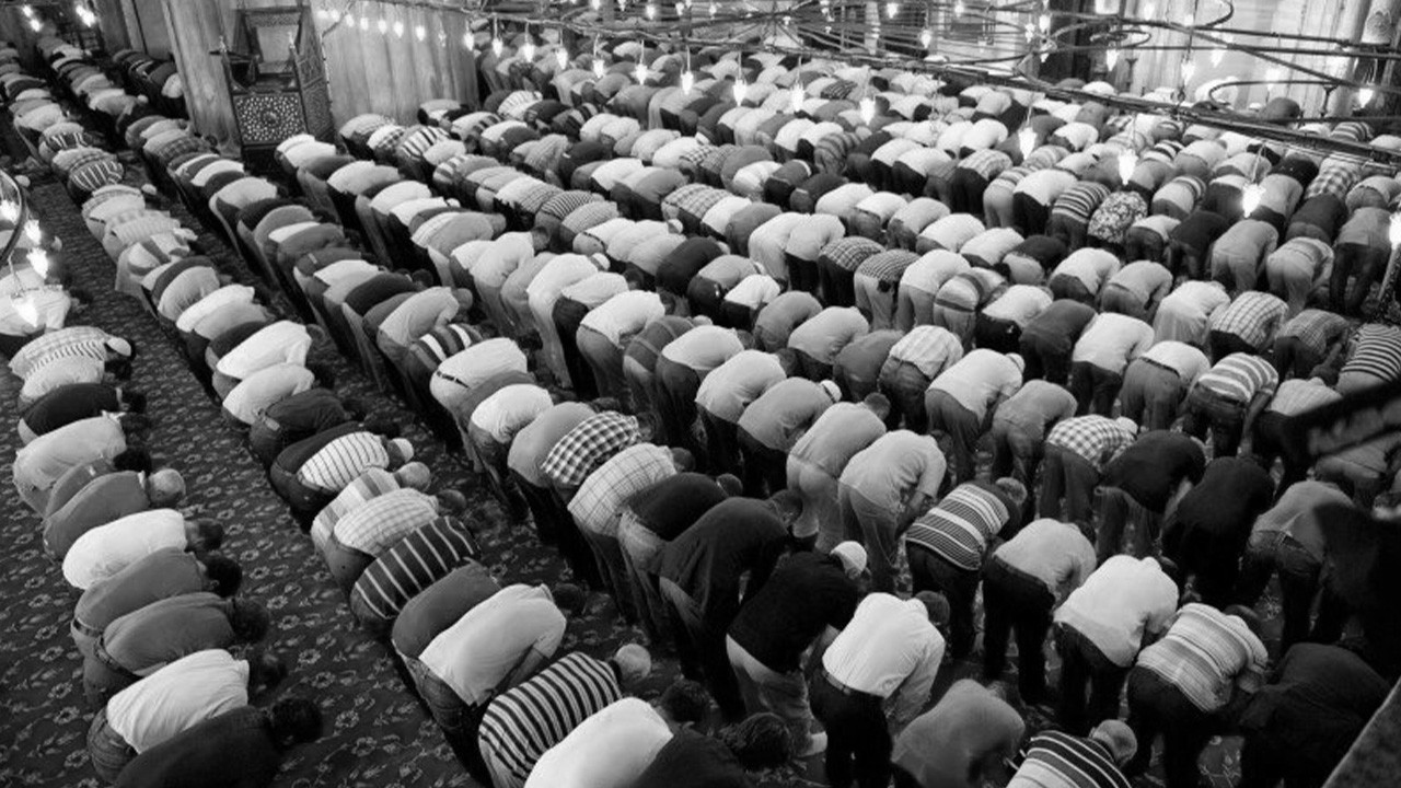 KOCAELİ, ANKARA, İZMİR, İSTANBUL'DA CUMA NAMAZI SAAT KAÇTA? 22 Ağustos 2025 Cuma Namazı Saatleri