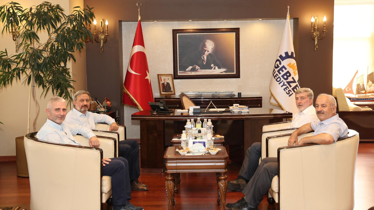 AK Parti heyetinden Zinnur Büyükgöz'e taziye ziyareti