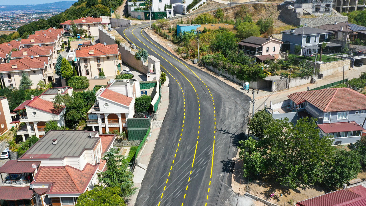 Başiskele Belediyesi yol çalışmalarına devam ediyor