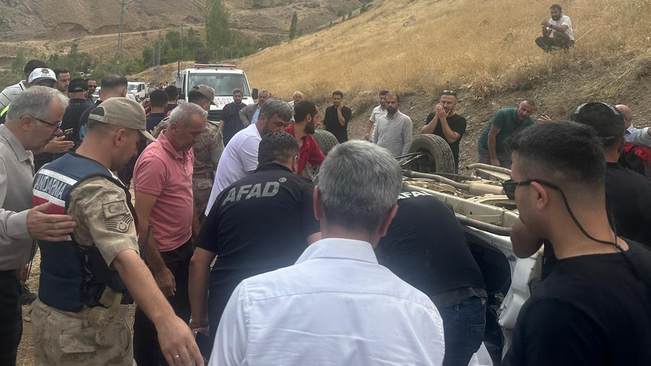 Hakkari'de acı kaza: 2 ölü, 1 yaralı!