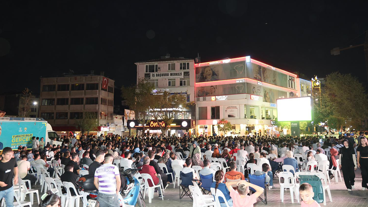 Gebze'de milli maç heyecanı!