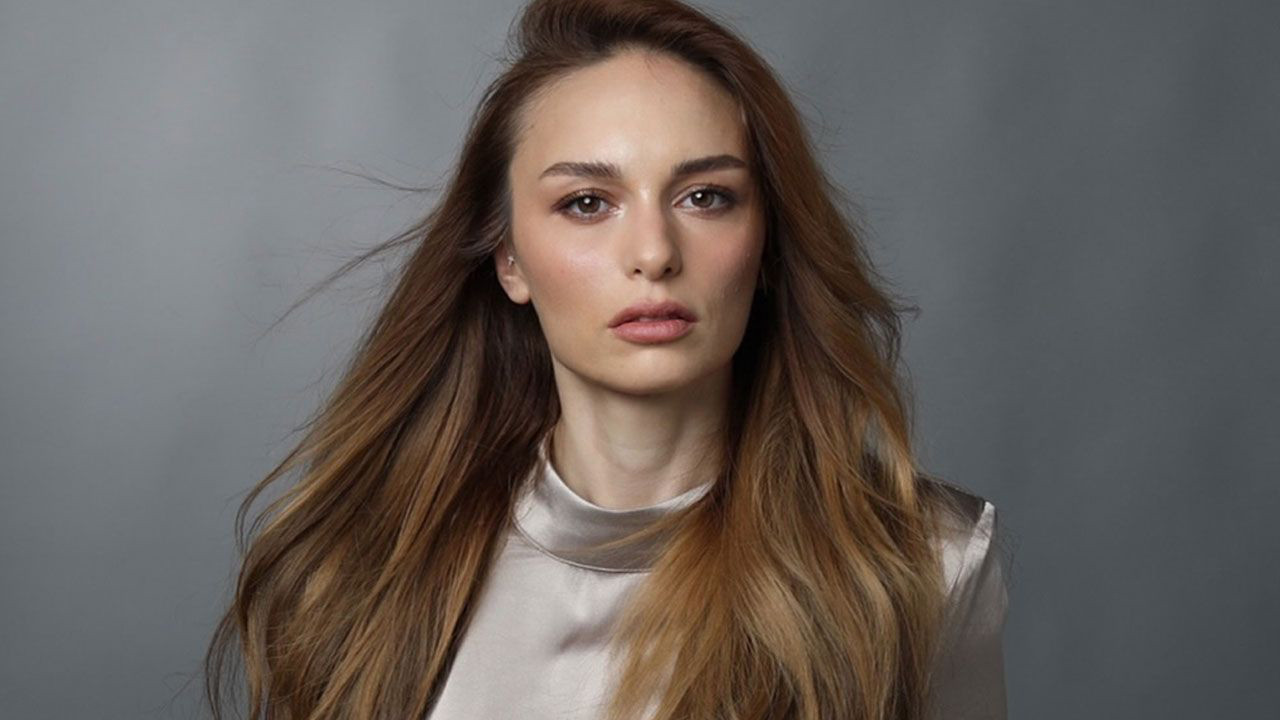 Anne Acısıyla Sarsılmıştı "Ben Yapamıyorum Beni Affedin" Dedi! Nilperi Şahinkaya İntihar Mı Etti?