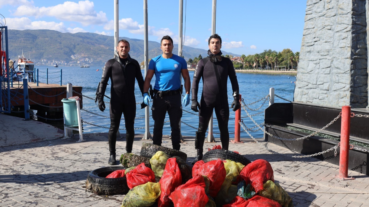 Büyükşehir'den Dünya Temizlik Günü'nde anlamlı etkinlik! Kilolarca atık toplandı