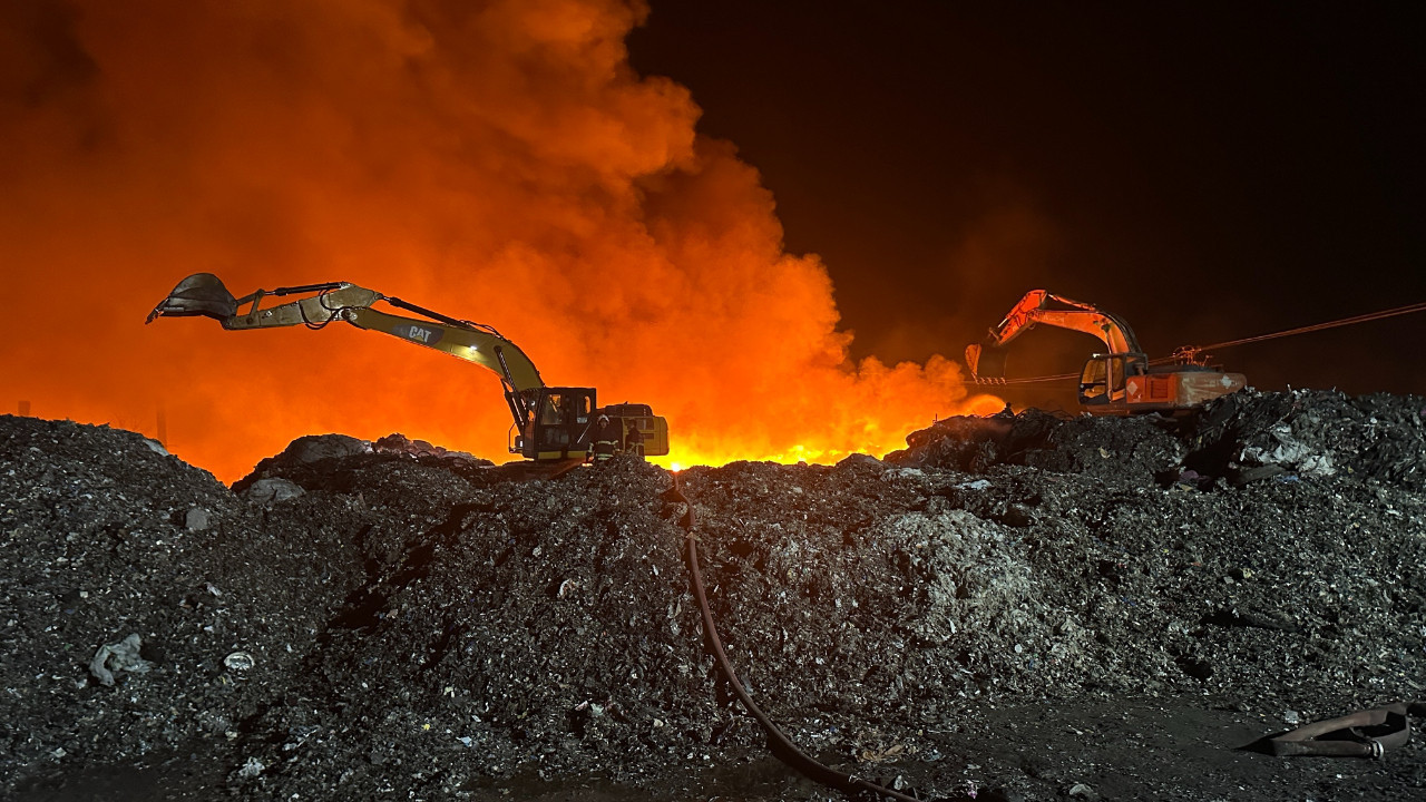 Geri dönüşüm fabrikasında korkutan yangın! Tam 17 saat...