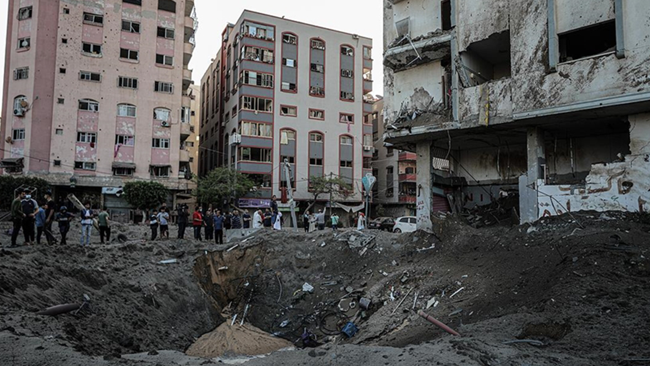 İsrail yerleşim yerlerini vurdu! Onlarca ölü var