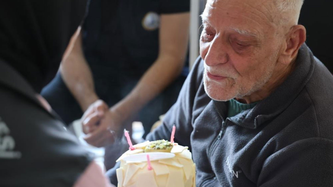 Doğum gününde en büyük hediye, hissettiği aile sıcaklığı oldu