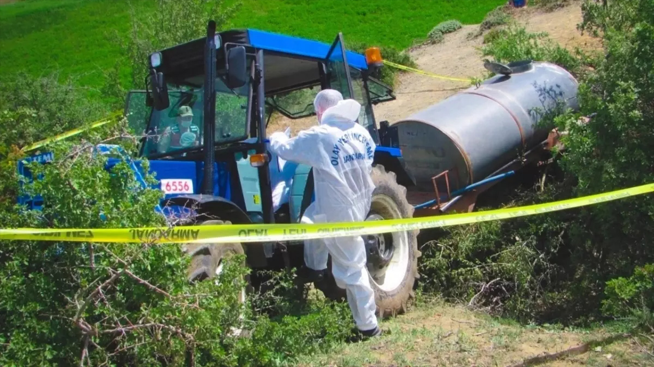 Üzerinde çok sayıda arı vardı... Traktörün üzerinde ölü bulundu