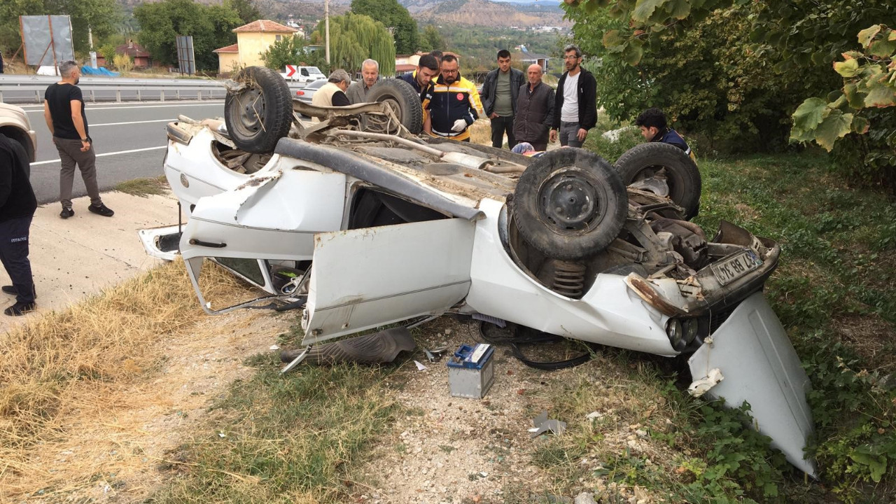 Otomobil takla attı: Yaralılar var!