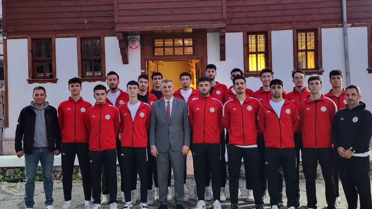Gölcük'te voleybol heyecanı başlıyor