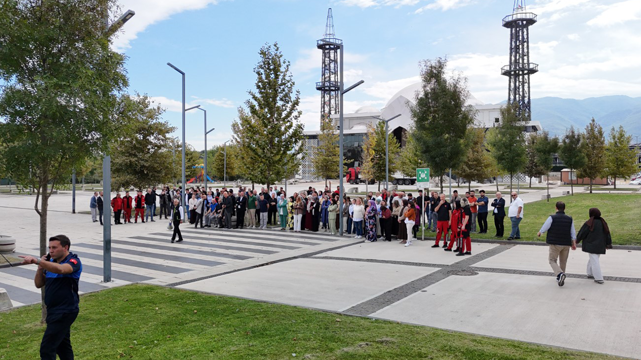 Kocaeli Büyükşehir Belediyesi'nden afet eğitimi