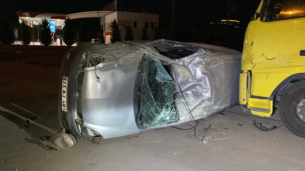 Elazığ'da trafik faciası: 1'i ağır 3 yaralı!