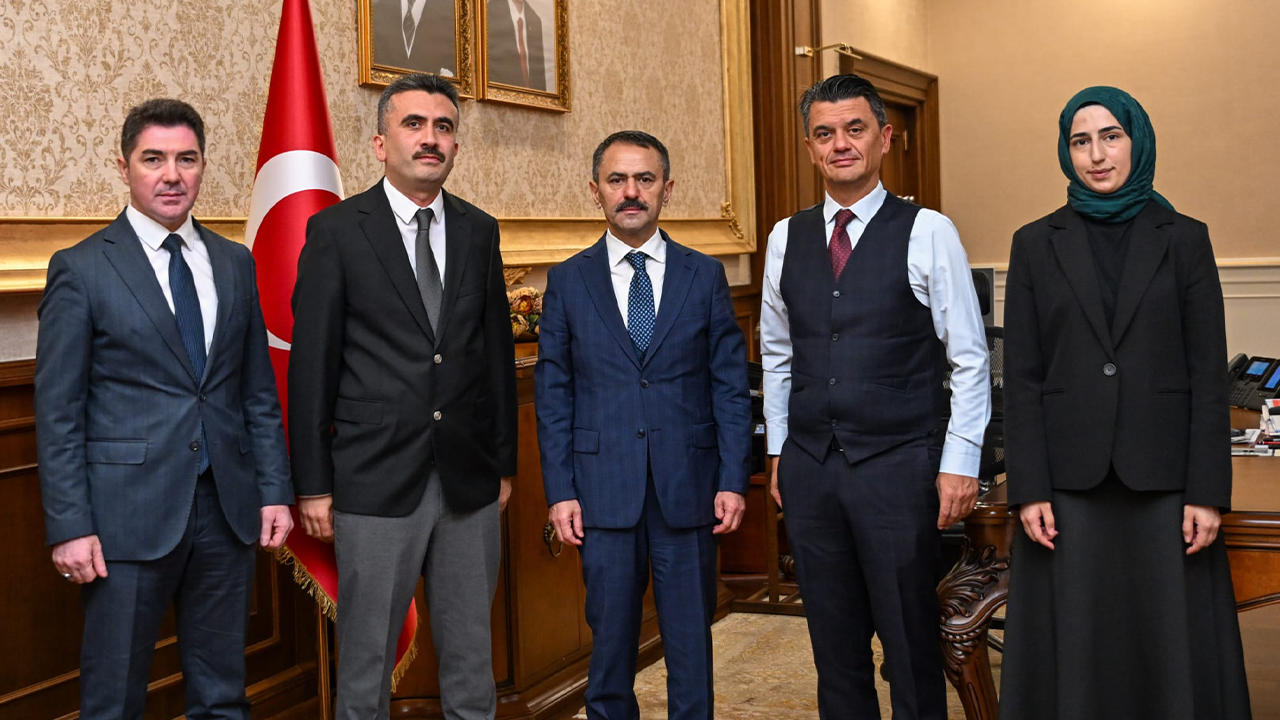 Kocaeli Bağımlılıkla Mücadele Derneği, İlhami Aktaş'ı ziyaret etti