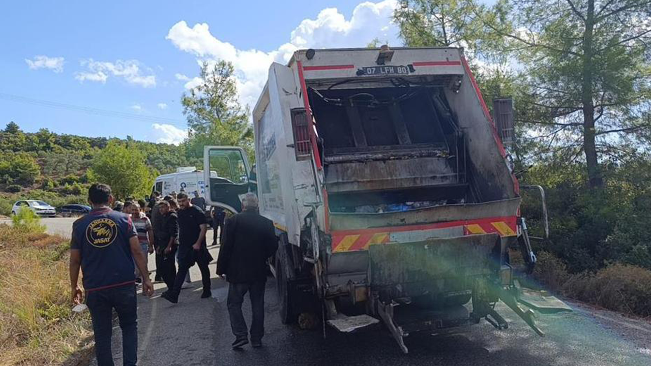 Antalya'da dehşet anları: Mesai arkadaşını boğazından bıçakladı