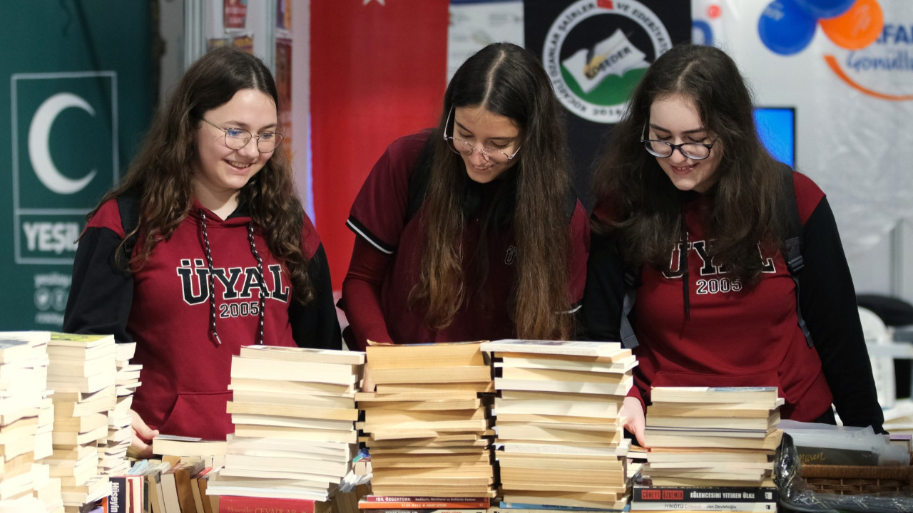 Kocaeli Kitap Fuarı'na büyük ilgi