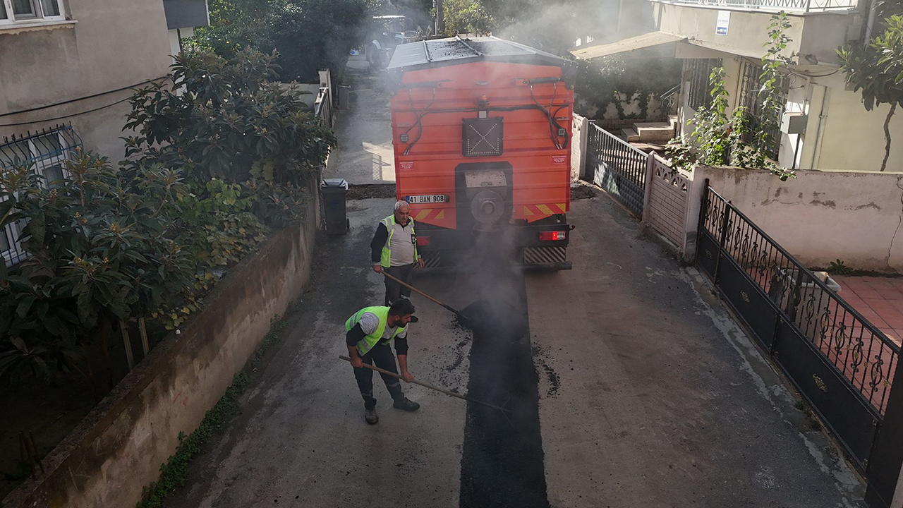 Gebze Belediyesi kent genelinde asfalt çalışması gerçekleştiriyor
