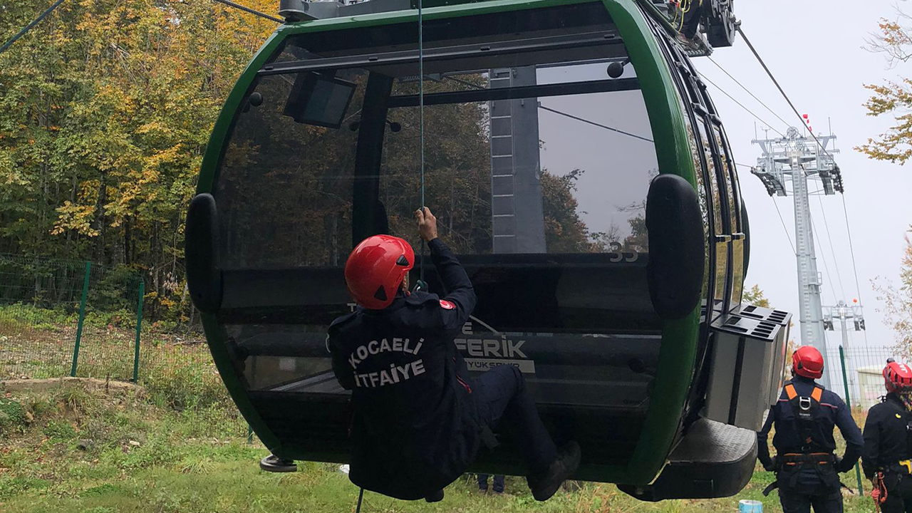 İtfaiye Dairesi Başkanlığı'ndan gerçeği aratmayan tatbikat!
