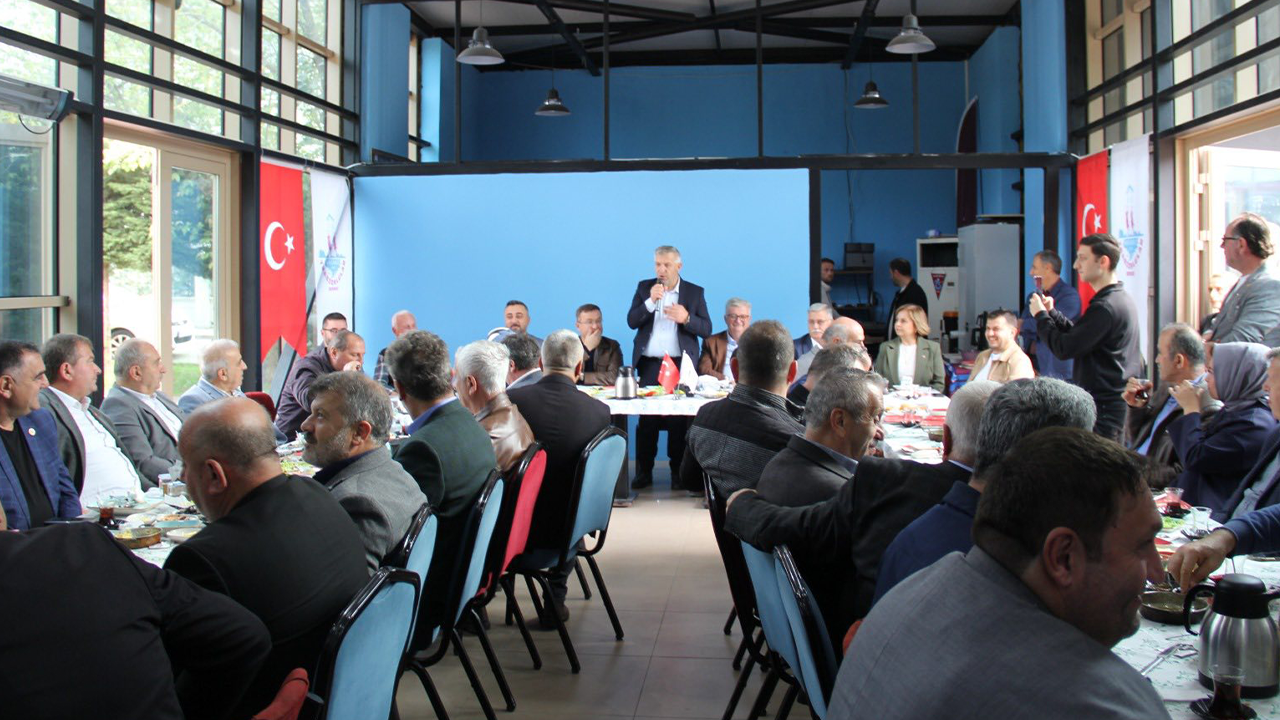 Kocaeli Trabzonlular Derneği'nden 19 Ekim Muhtarlar Günü kutlaması