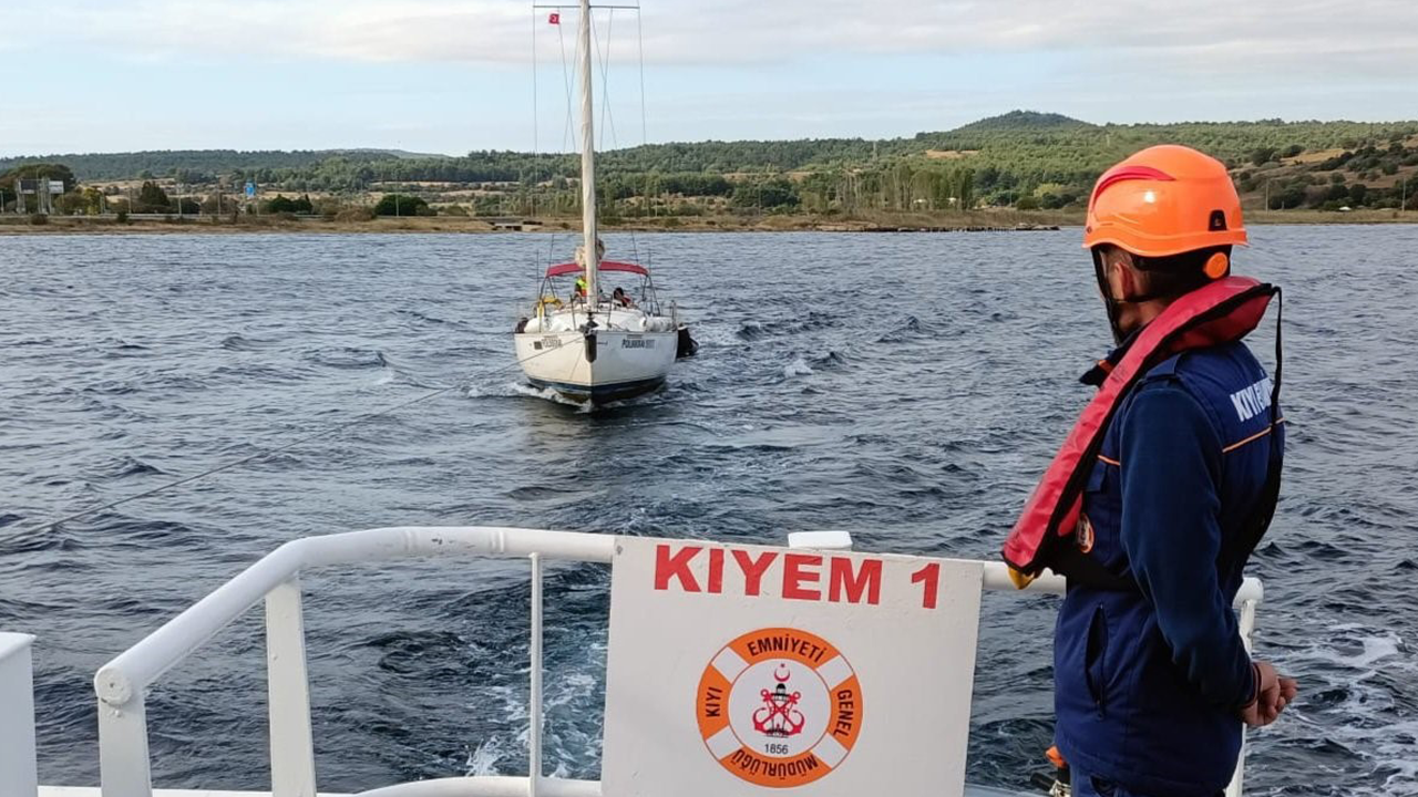 Makine arızası yapan tekne sürüklendi!