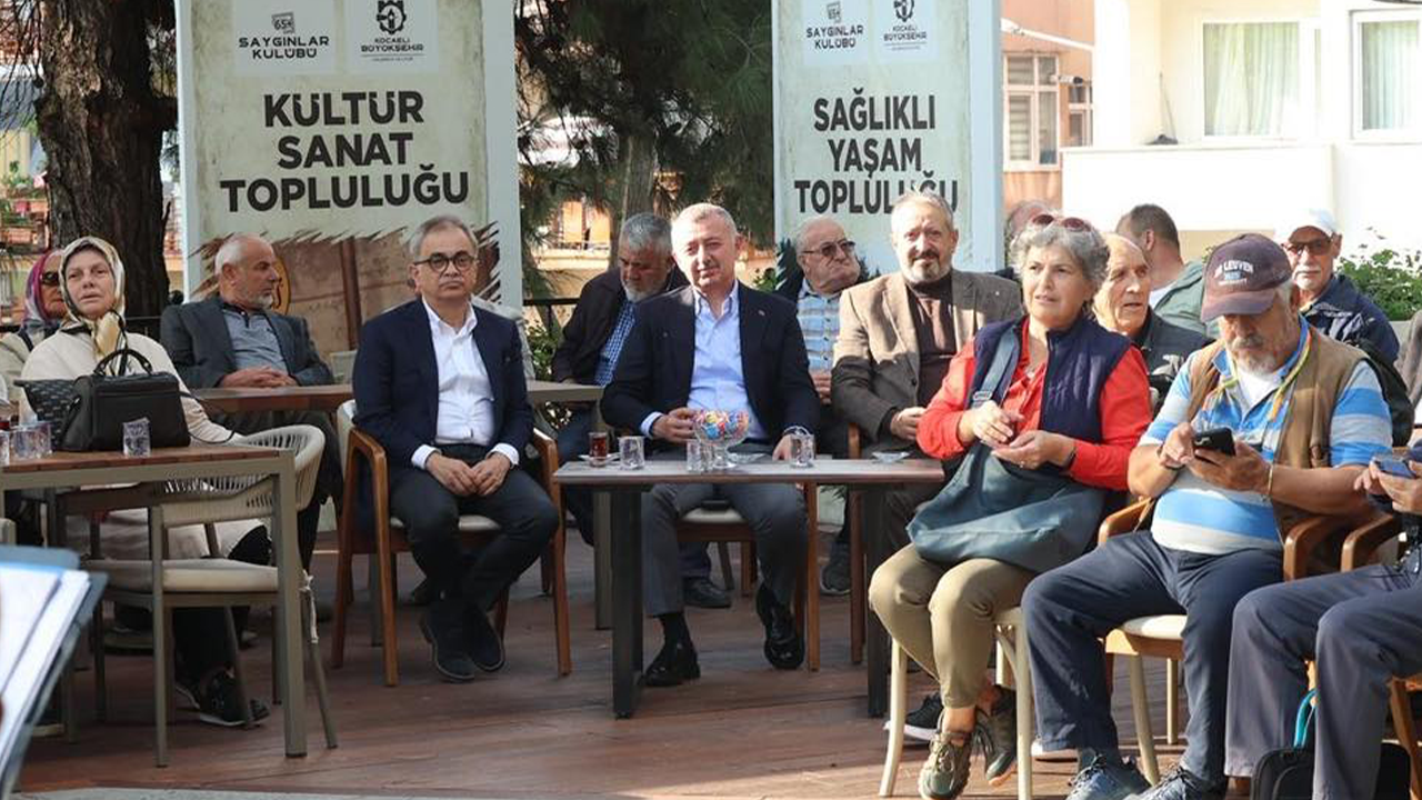 Tahir Büyükakın'dan Saygınlar Kulübü'ne sürpriz ziyaret