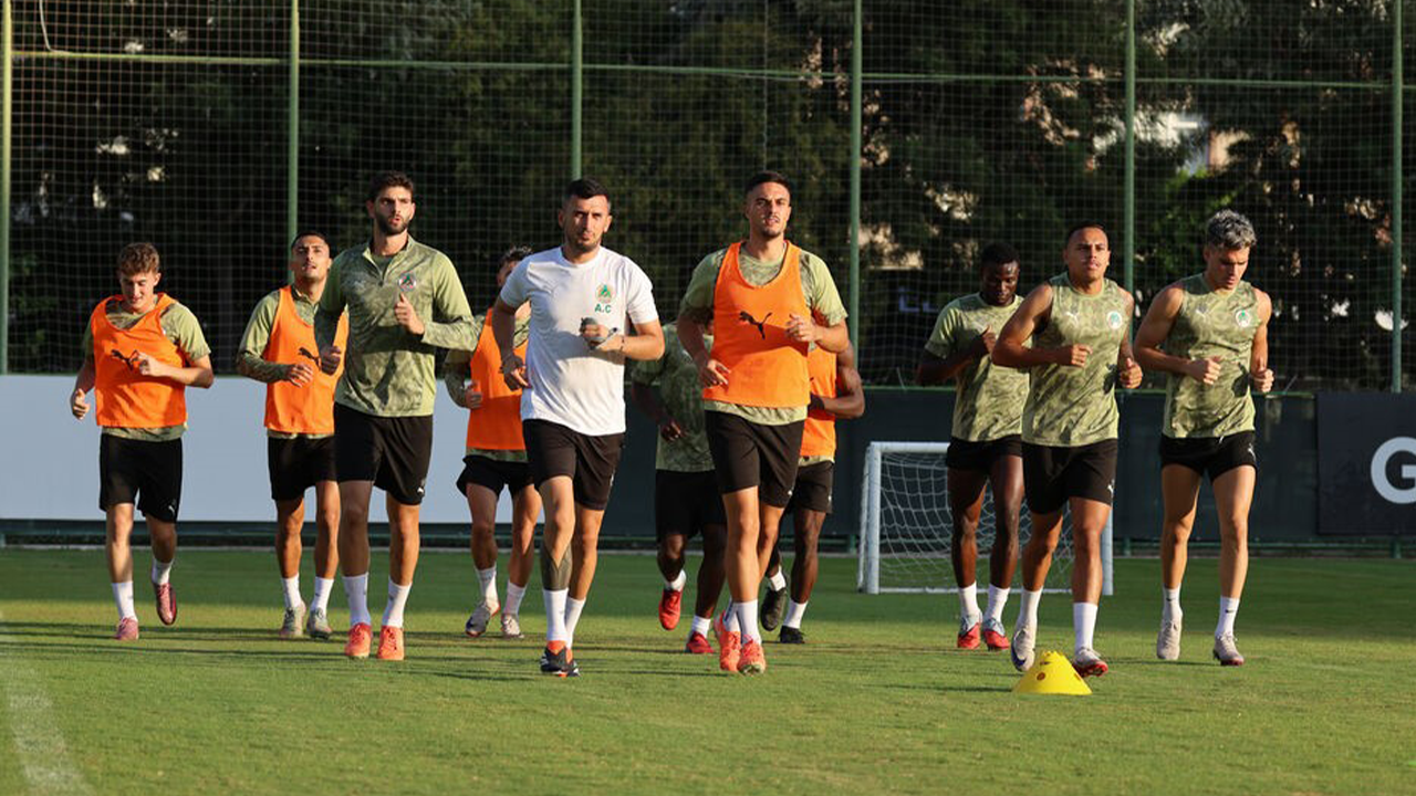 Alanyaspor, Kocaelispor maçı hazırlıklarına başladı