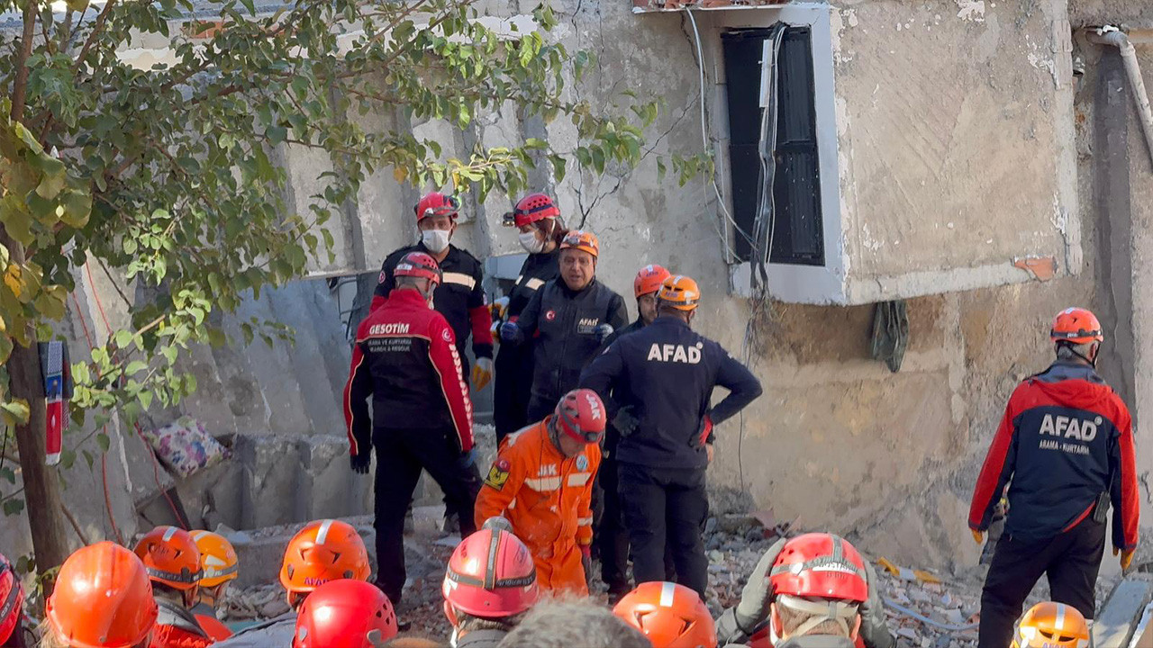 KOCAELİ GEBZE ÇÖKEN BİNA ENKAZDAKİ 5 KİŞİNİN İSİMLERİ || Gebze'de Enkazda 5 kişi Var