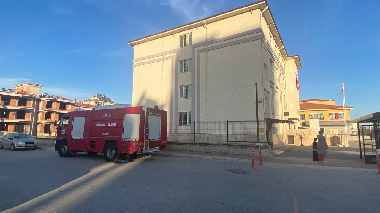 Okulda yangın paniği!