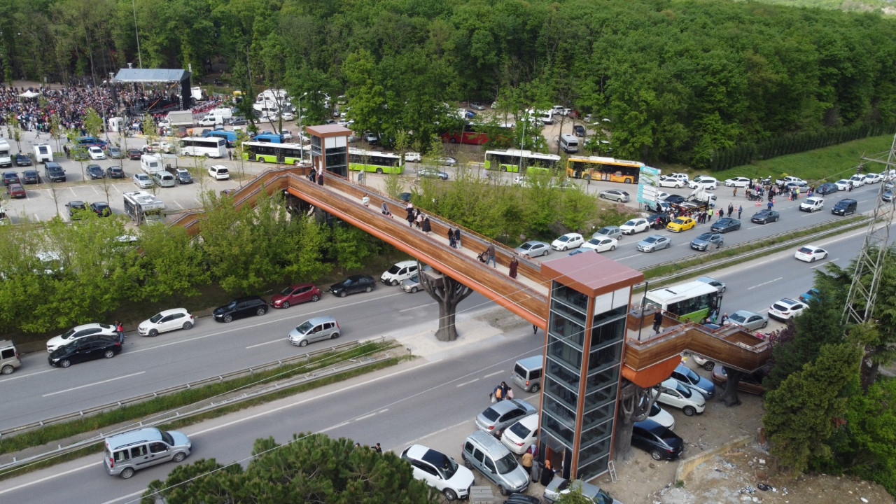 Kocaeli'de yaya ulaşımında güvenlik ve konfor seferberliği: Onlarca yeni üst geçit ve asansör...