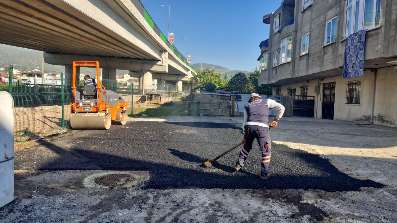 Körfez'de yol bakım mesaisi