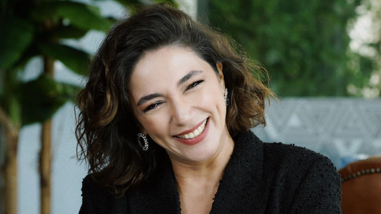 Kral Kaybederse Doktor Gülser'i Şebnem Hassanisoughi Kim, Kaç Yaşında? Şebnem Hassanisoughi Dizileri