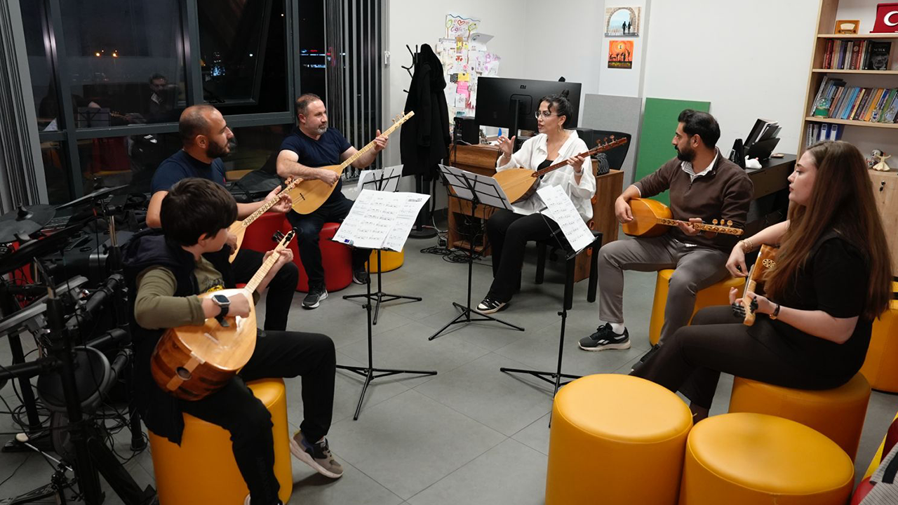 Başiskele Belediyesi'nden müzik eğitimi