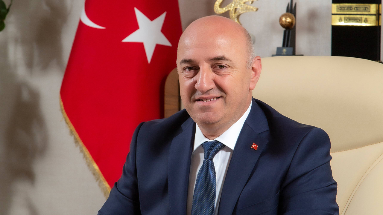 Muzaffer Bıyık: Mustafa Kemal Atatürk'ü saygıyla anıyorum