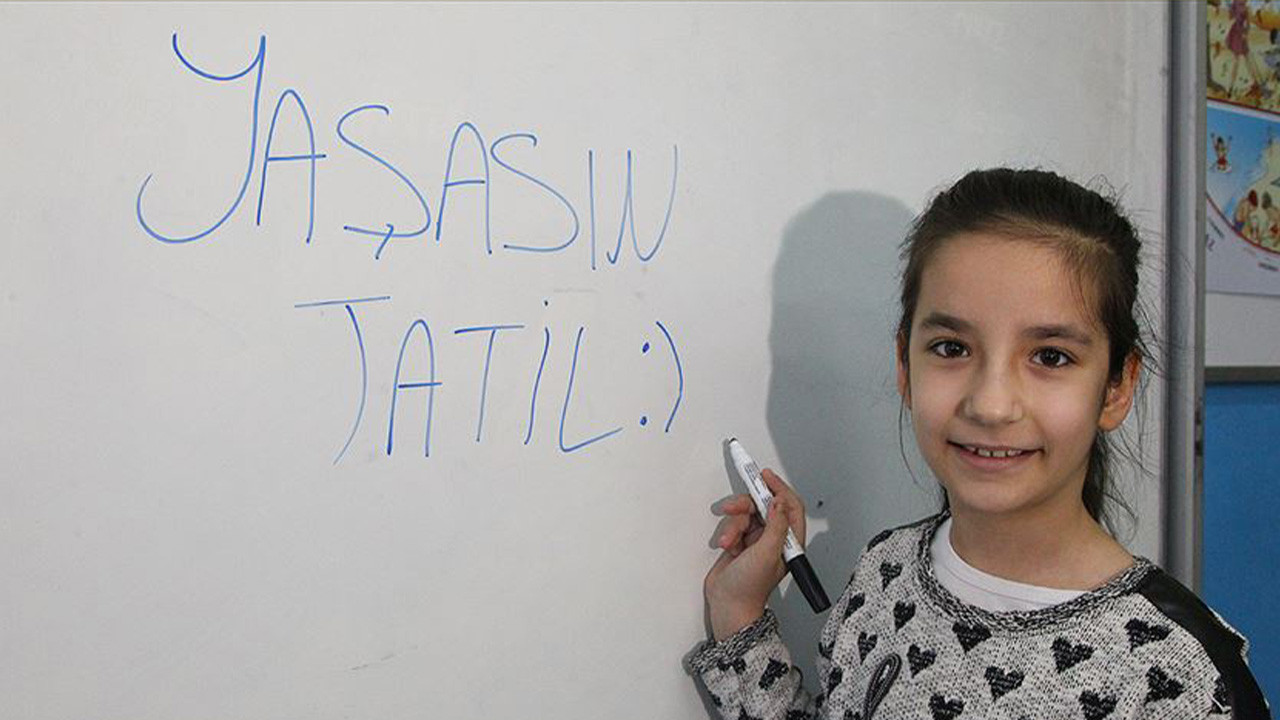 Okullar Ne Zaman Başlayacak? 17 Kasım Pazartesi Okul Var Mı, Yarım Gün Mü?