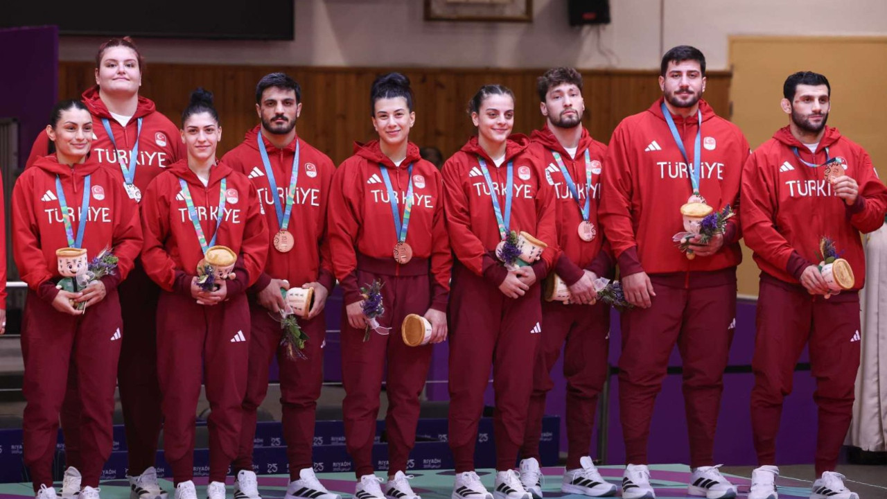 Kağıtspor, Riyad’dan madalya taşıyor