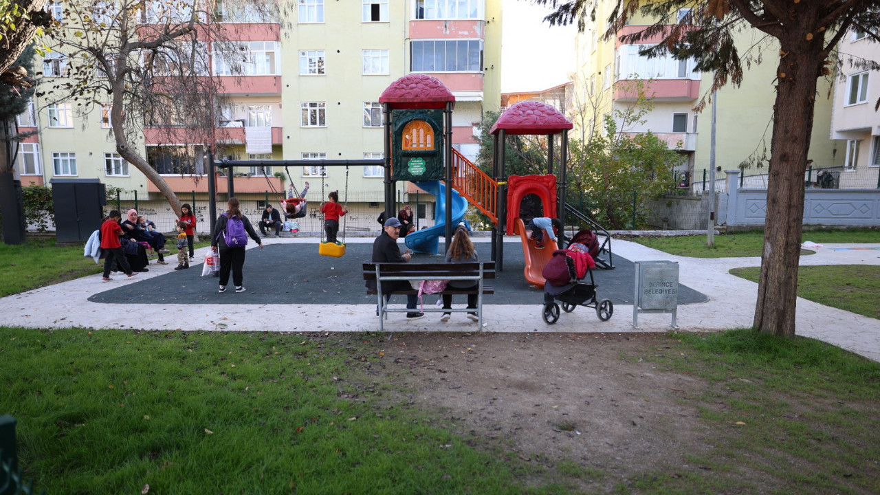 Derince'de parklar güzelleşiyor