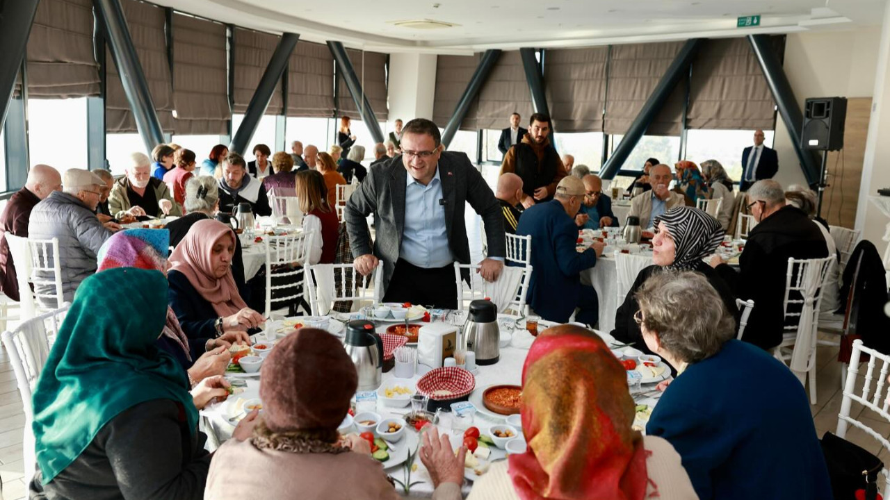 Sertif Gökçe'den çınarlarla vefa buluşması