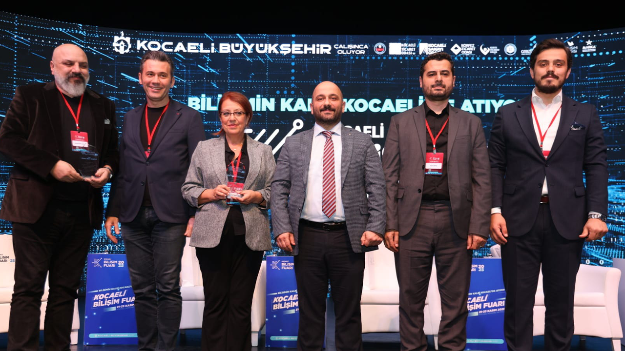 Kocaeli Bilişim Fuarı'nda yapay zeka paneli